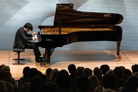 bruce liu fondation louis vuitton|New Generation Piano Recital : Bruce Liu.